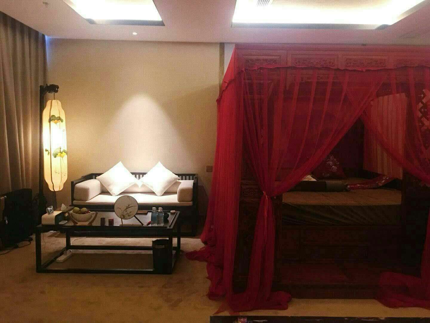 瑶海会所奇遇：一洗成瘾的极致体验